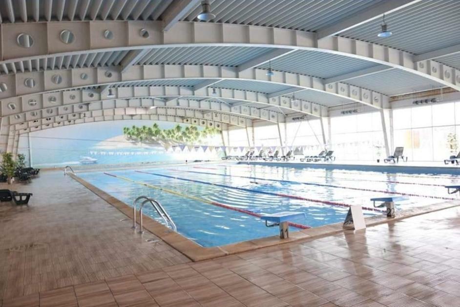 Hotel Plaisir Ploieşti Esterno foto